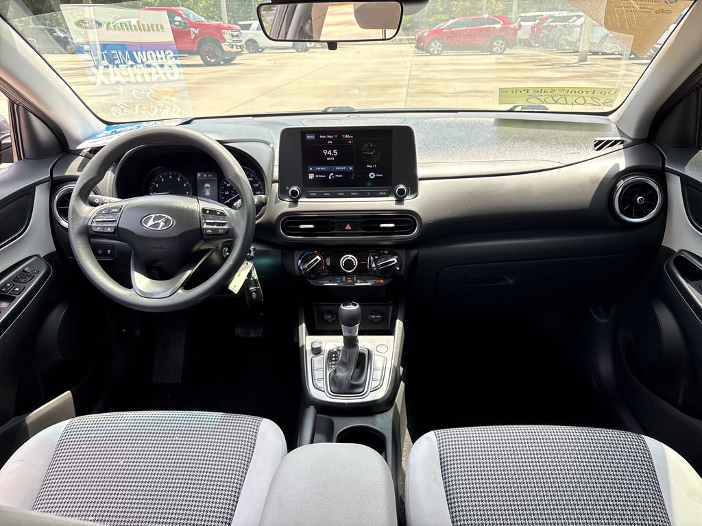 Used 2023 Hyundai Kona SE AWD/4WD image 12
