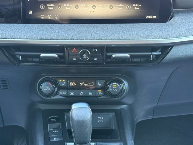 New 2026 Nissan Kicks SV w/ SV Premium Package AWD/4WD image 25