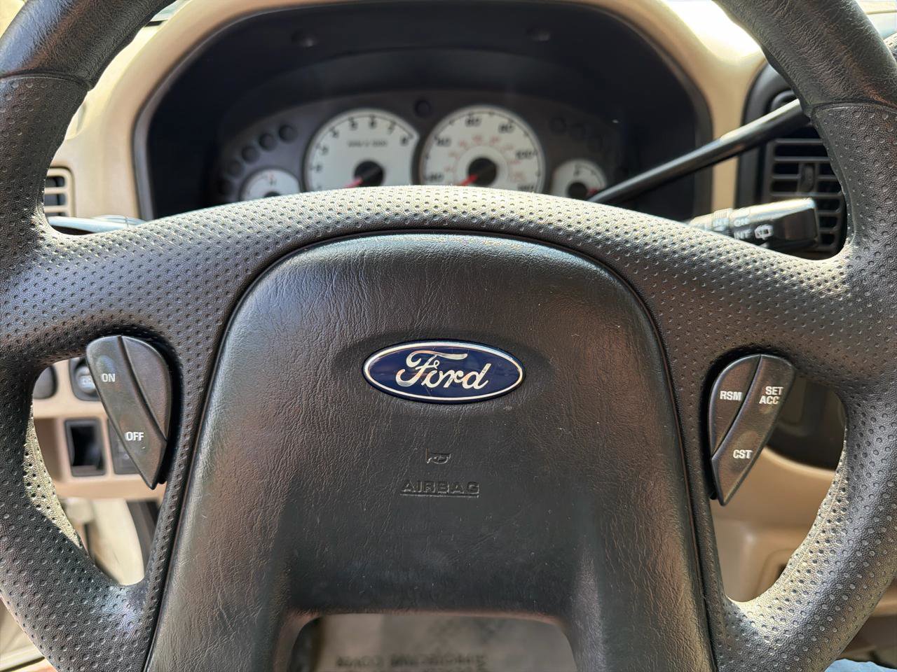 Used 2004 Ford Escape XLS FWD image 48