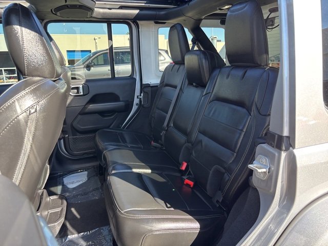 Used 2020 Jeep Wrangler Unlimited Sahara image 24