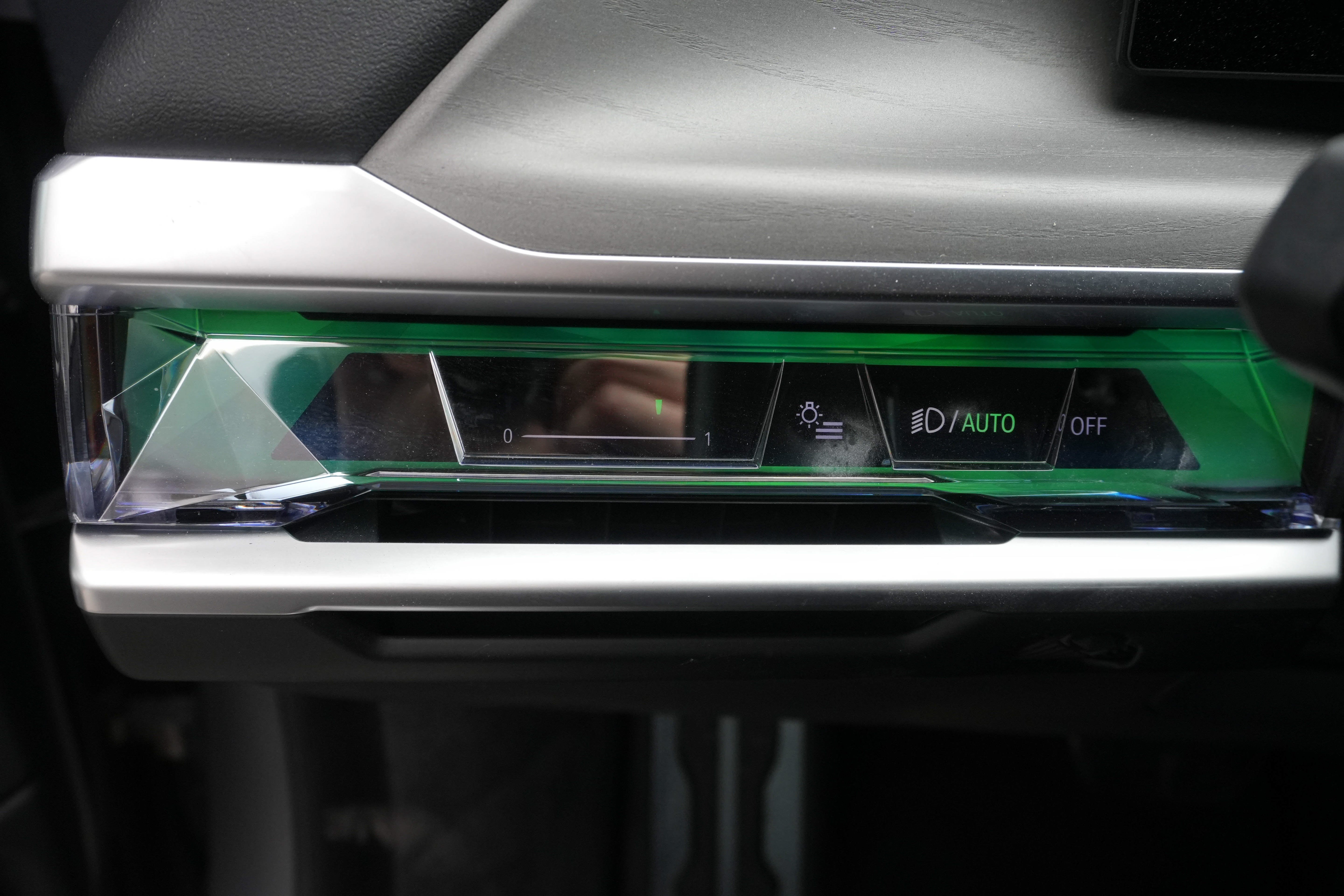 Certified 2023 BMW 740i RWD image 16