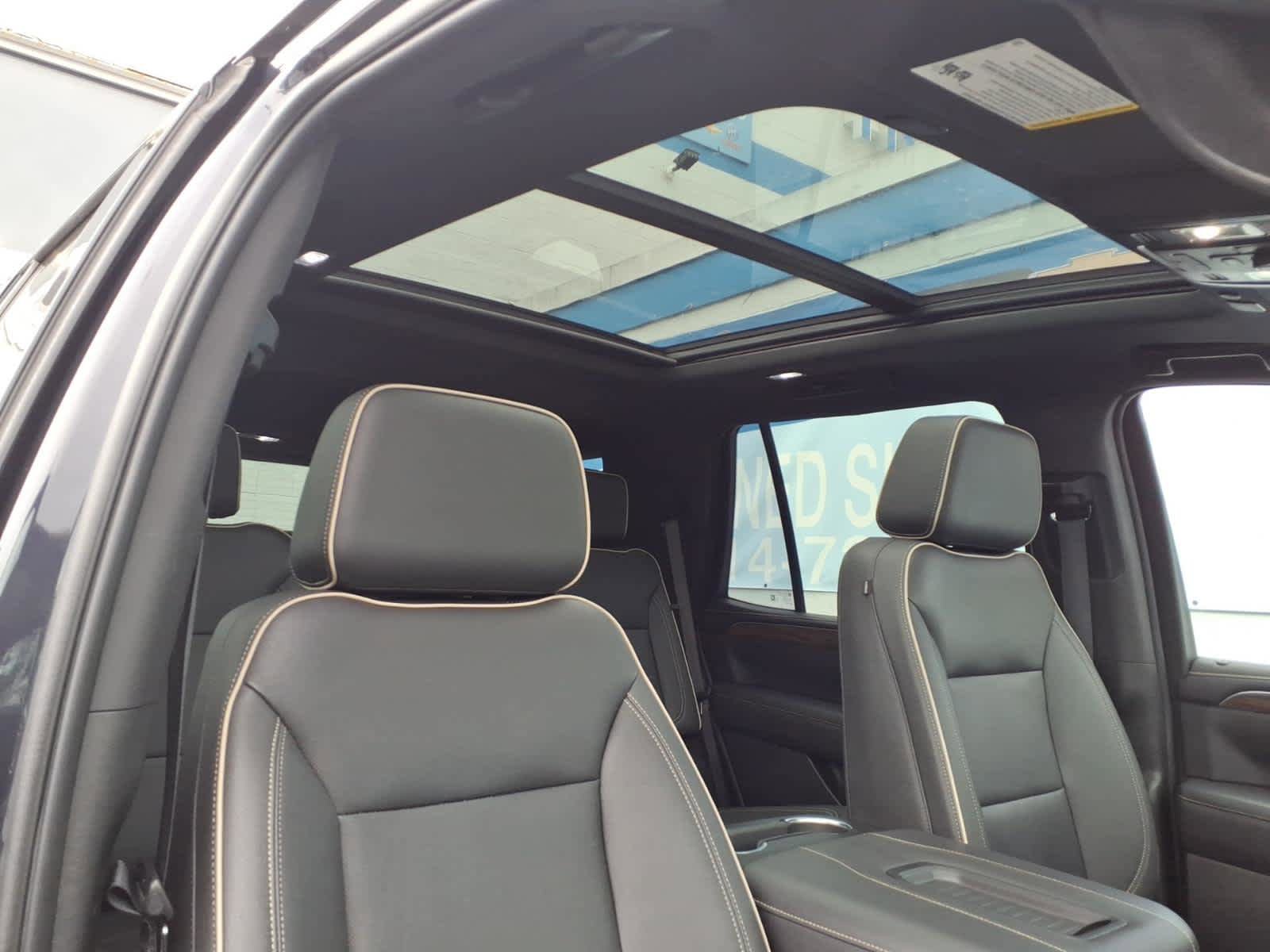 Used 2023 Chevrolet Tahoe Premier w/ Premium Package 2 AWD/4WD image 22