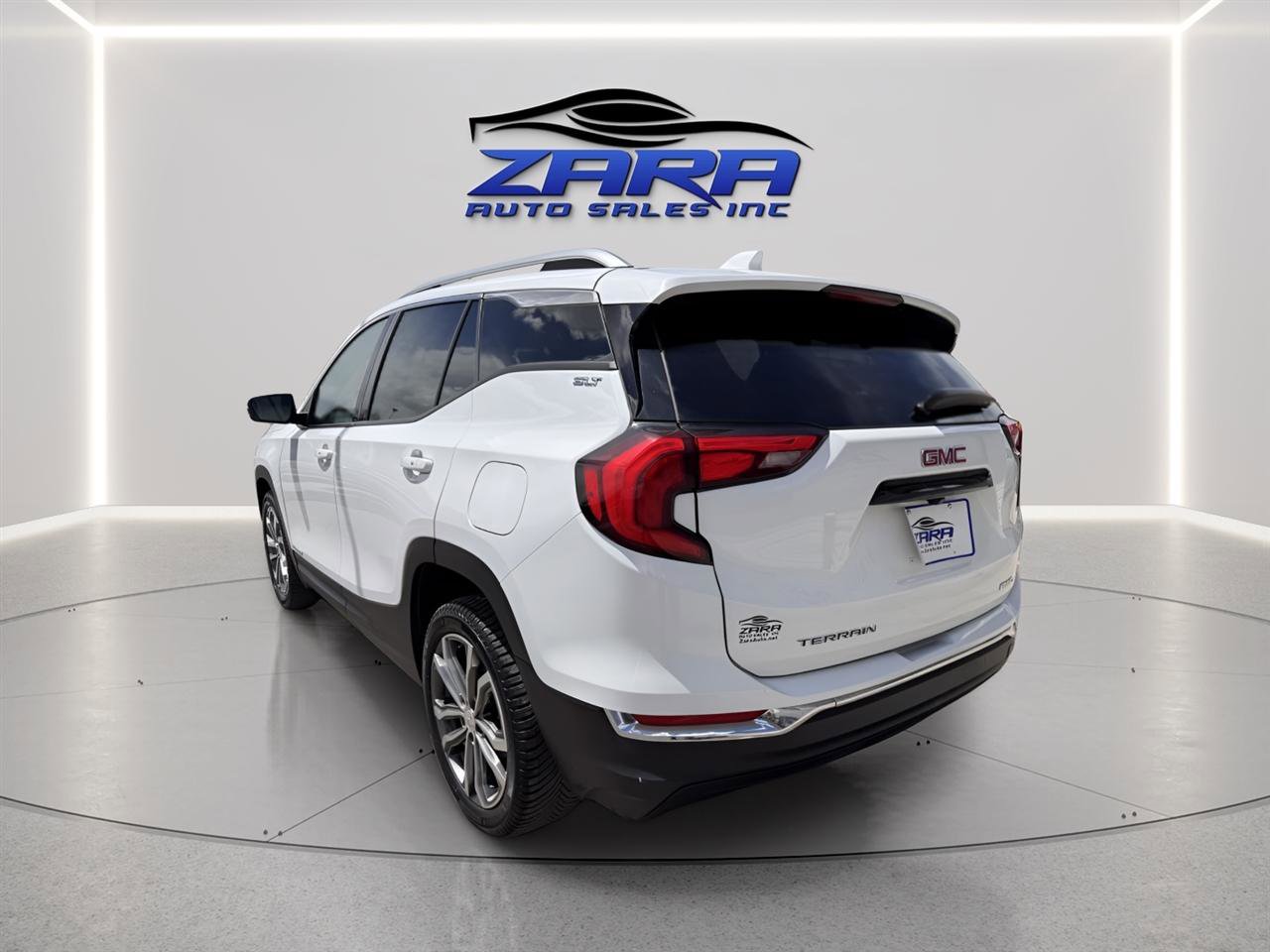 Used 2021 GMC Terrain SLT image 4