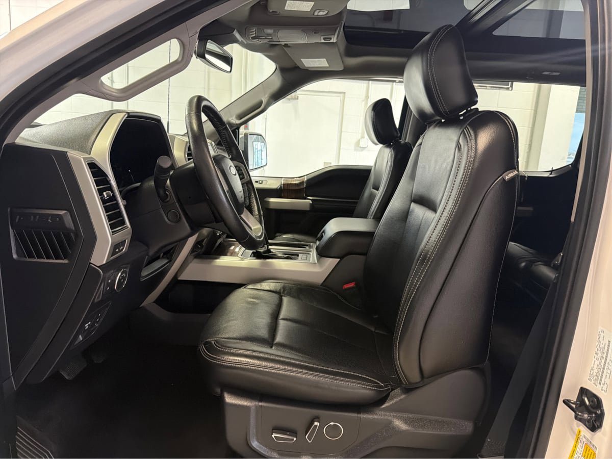 Used 2018 Ford F150 Lariat w/ Equipment Group 502A Luxury AWD/4WD image 9
