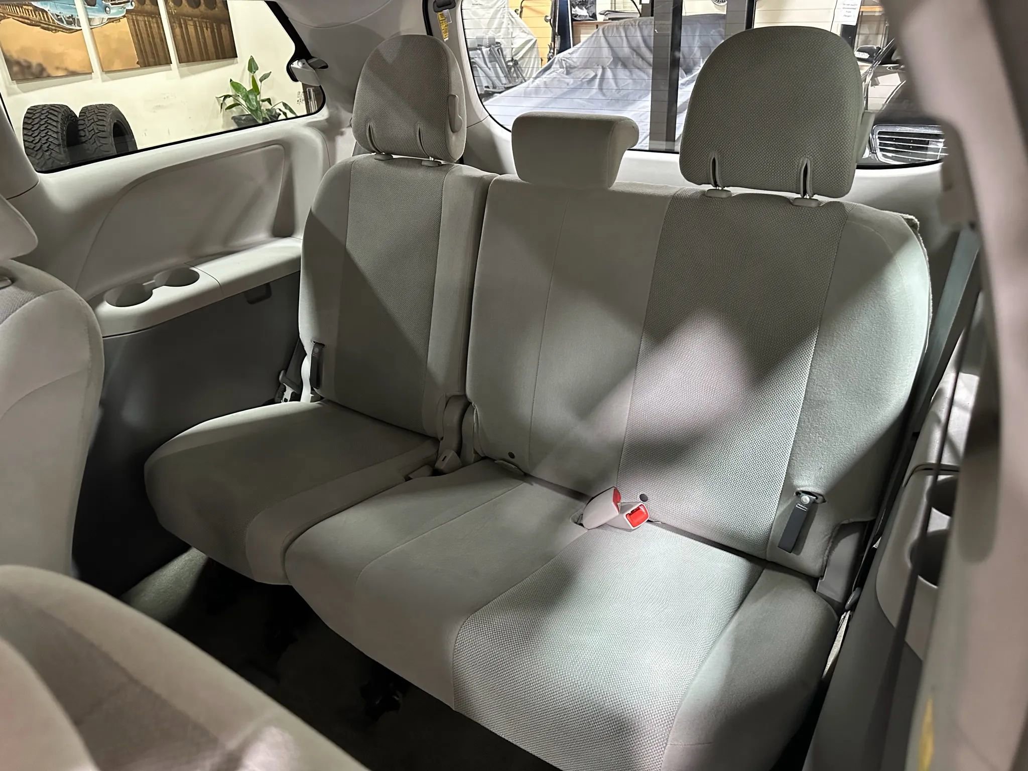 Used 2012 Toyota Sienna image 22