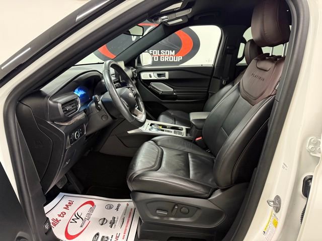 Used 2023 Ford Explorer Platinum w/ Technology Package image 12