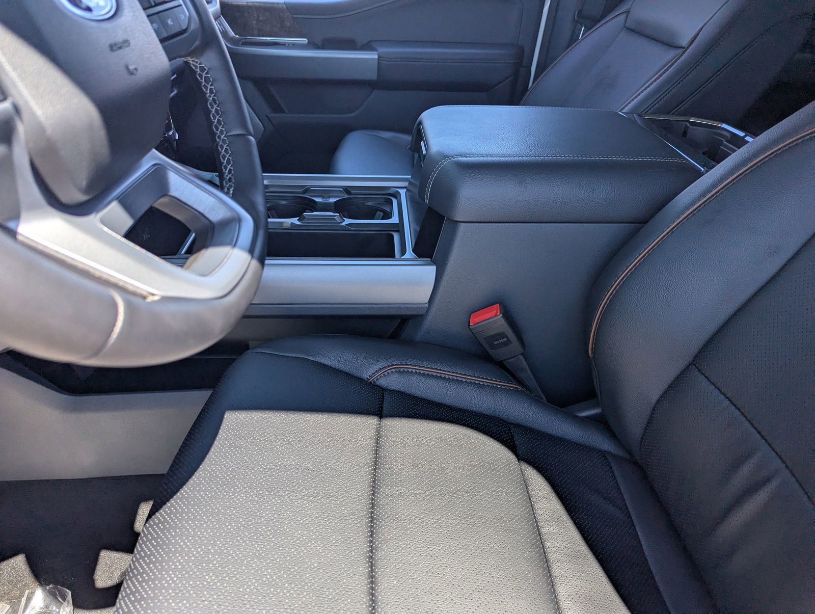 New 2026 Ford F250 Lariat w/ Black Appearance Package AWD/4WD image 48