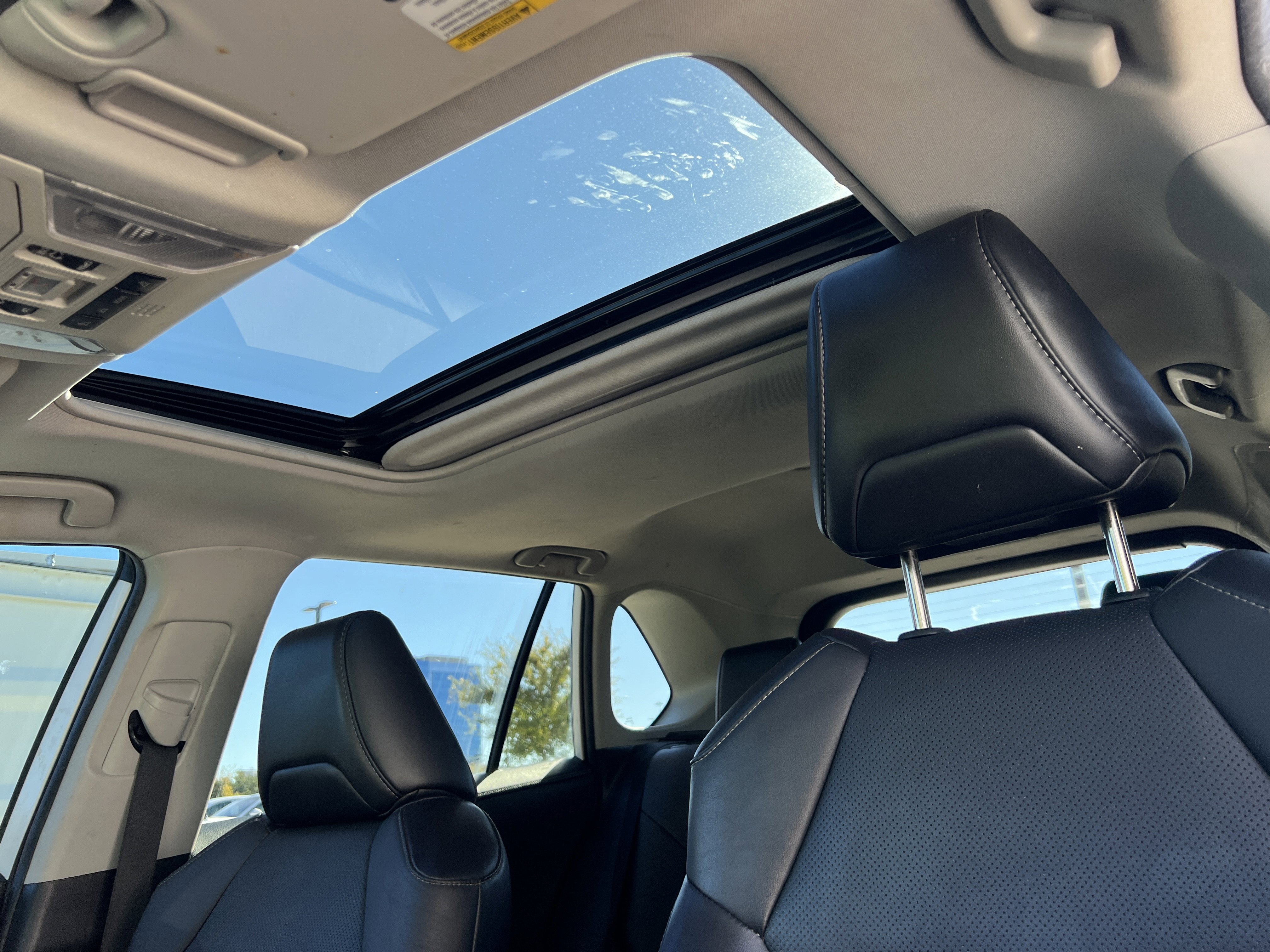 Used 2022 Toyota RAV4 Limited image 57