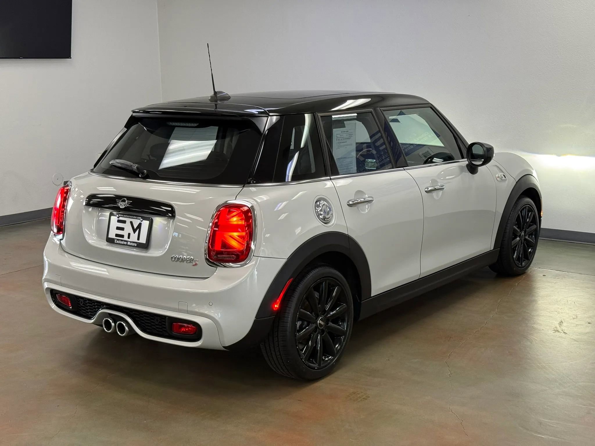Used 2020 MINI Cooper S FWD image 7