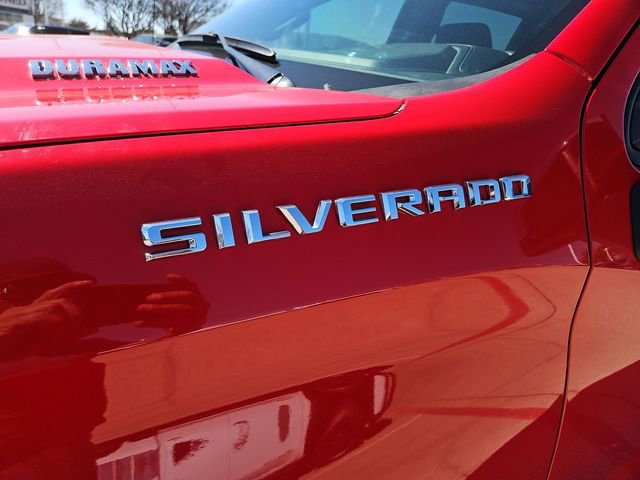 Used 2025 Chevrolet Silverado 1500 LT RWD image 30