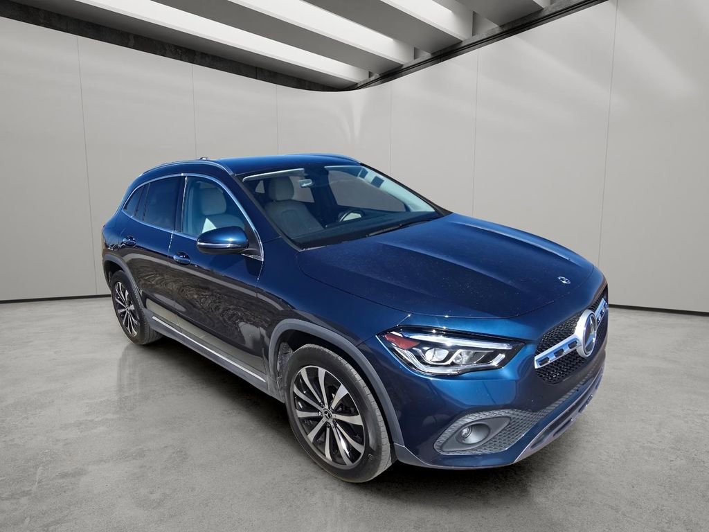 Used 2022 Mercedes-Benz GLA 250 4MATIC w/ Premium Package Lite image 7