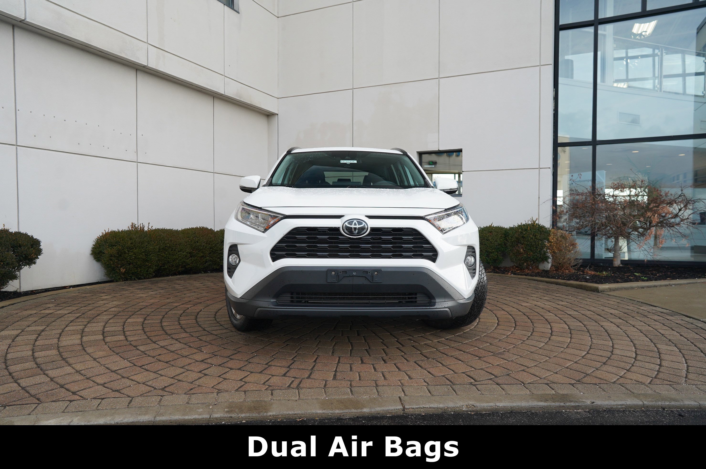 Used 2019 Toyota RAV4 XLE Premium image 21