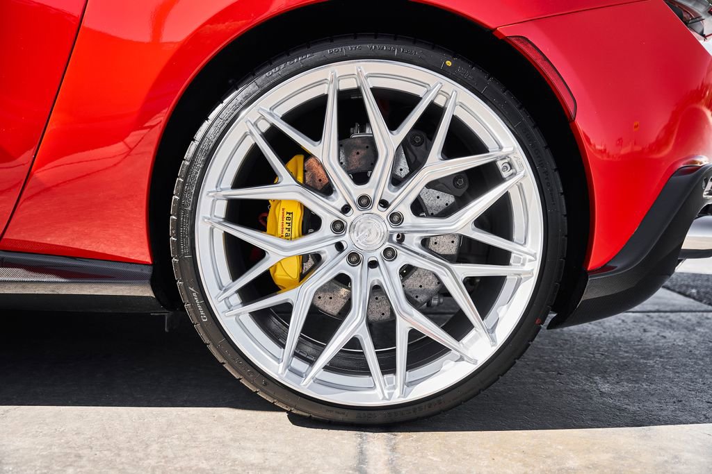Used 2024 Ferrari Roma Spider RWD image 29