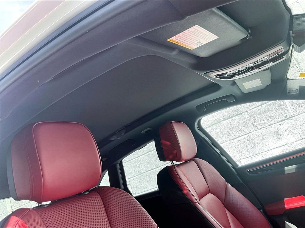 Certified 2025 Porsche Macan S AWD/4WD image 27