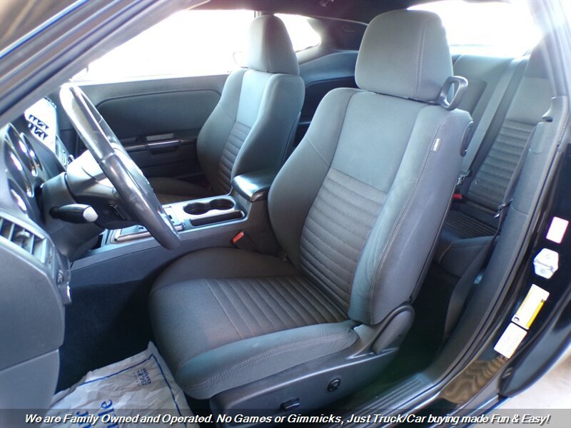 Used 2013 Dodge Challenger SXT RWD image 14