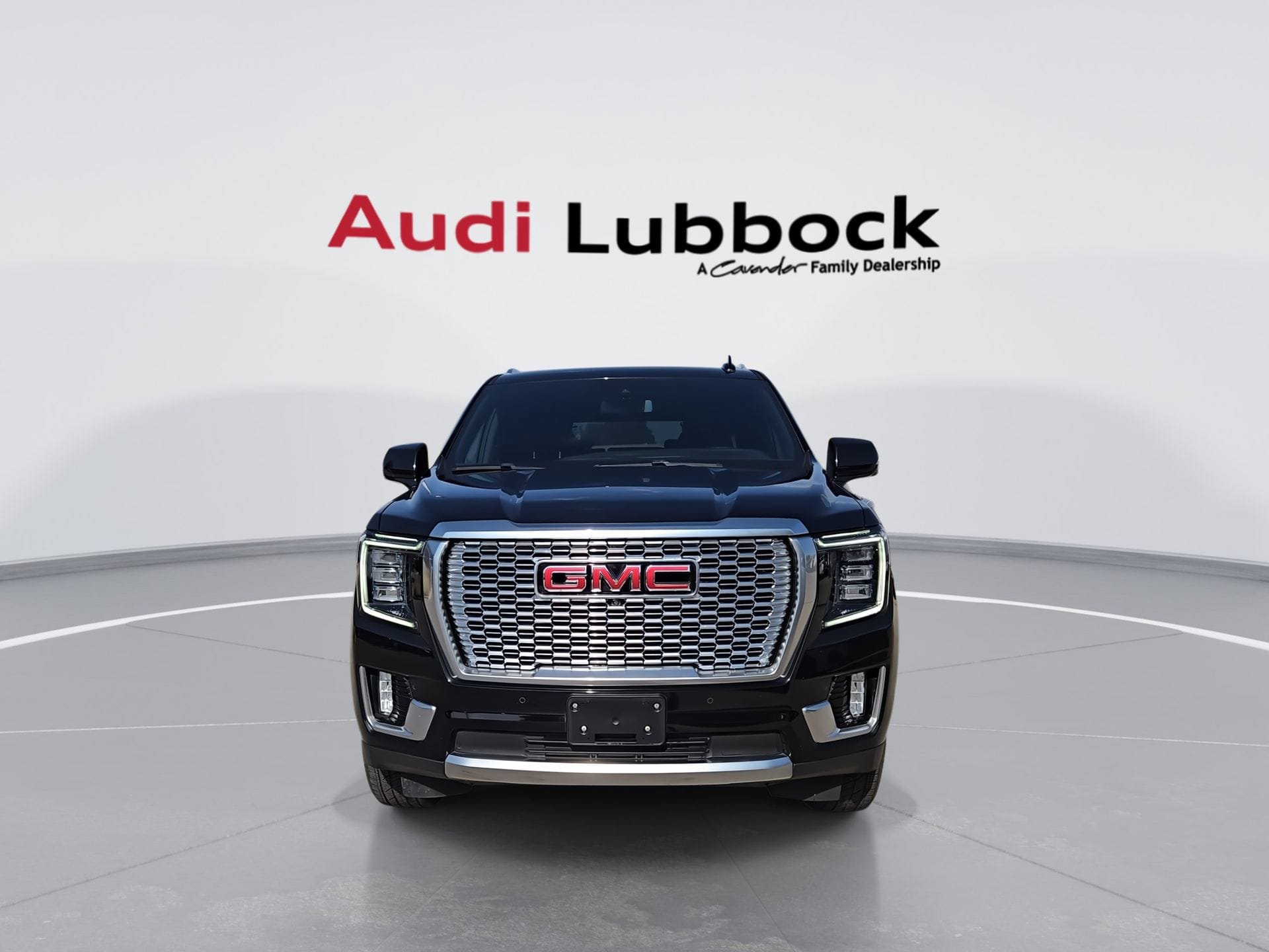 Used 2024 GMC Yukon XL Denali AWD/4WD image 3