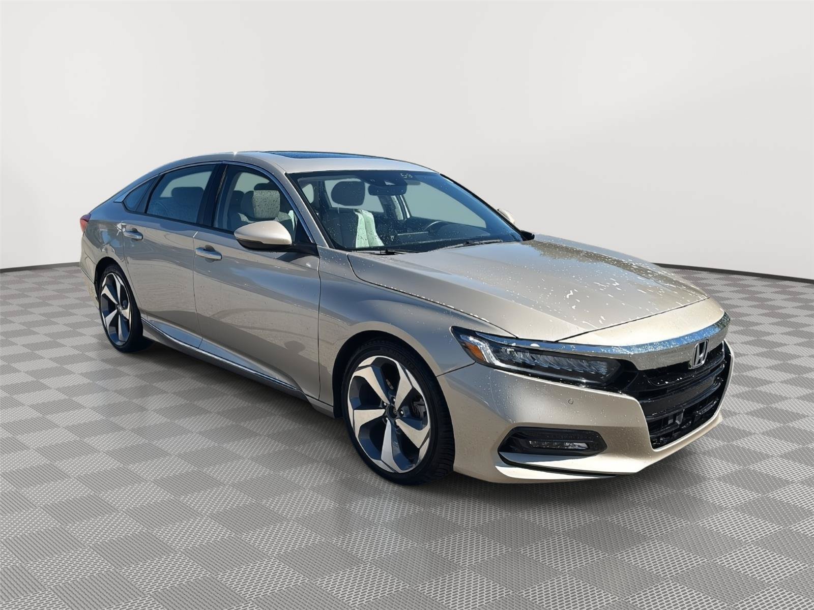 Used 2020 Honda Accord Touring image 4