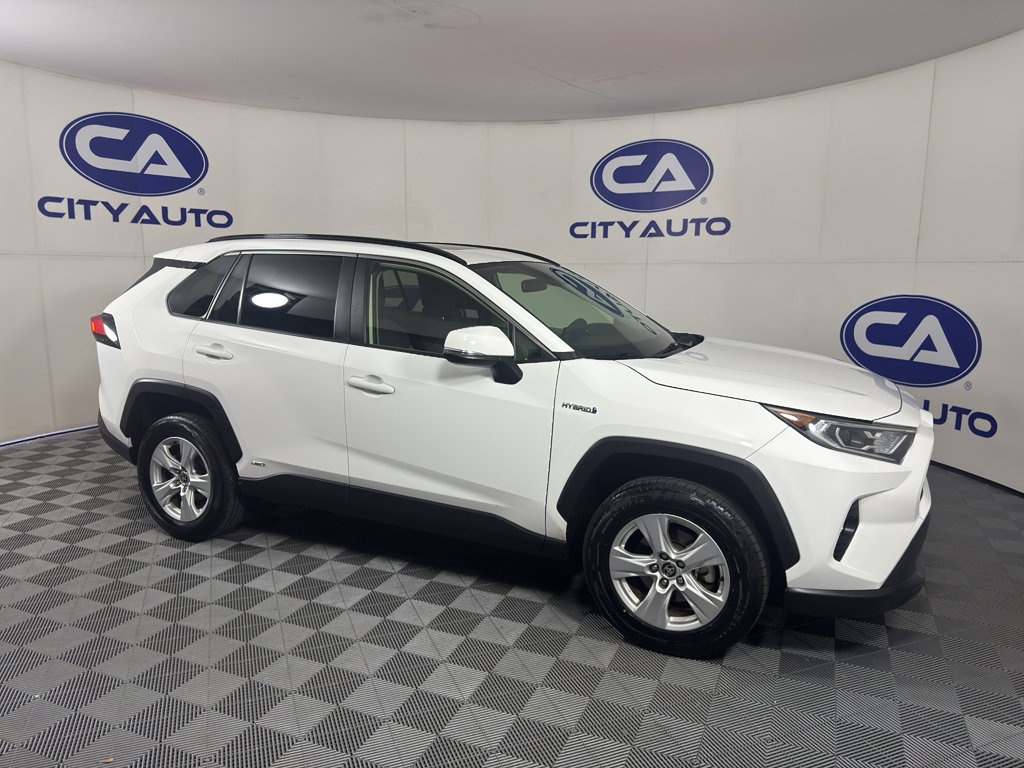 Used 2020 Toyota RAV4 XLE w/ Convenience Package image 1