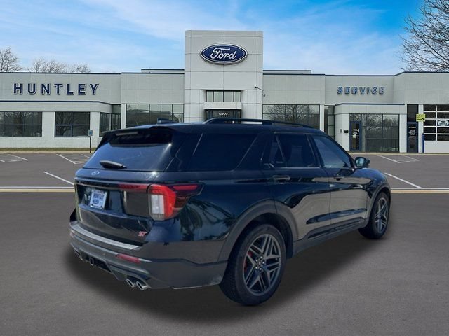 Certified 2025 Ford Explorer ST AWD/4WD image 5