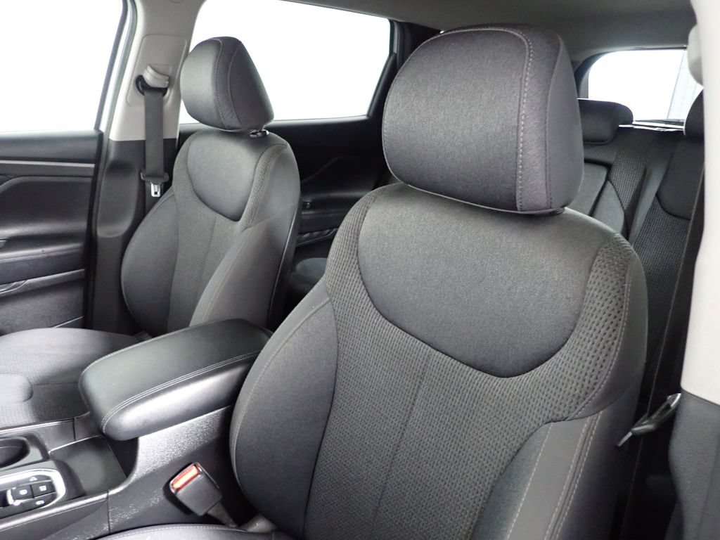 Used 2019 Hyundai Santa Fe SE AWD/4WD image 17