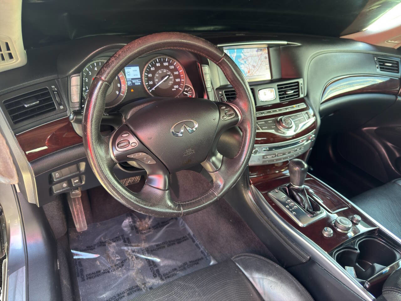 Used 2015 INFINITI Q70 3.7 image 9