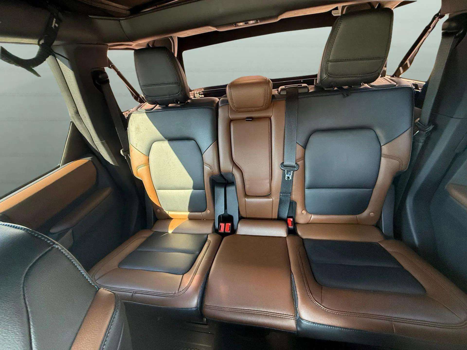 Used 2023 Ford Bronco Outer Banks w/ Sasquatch Package image 40