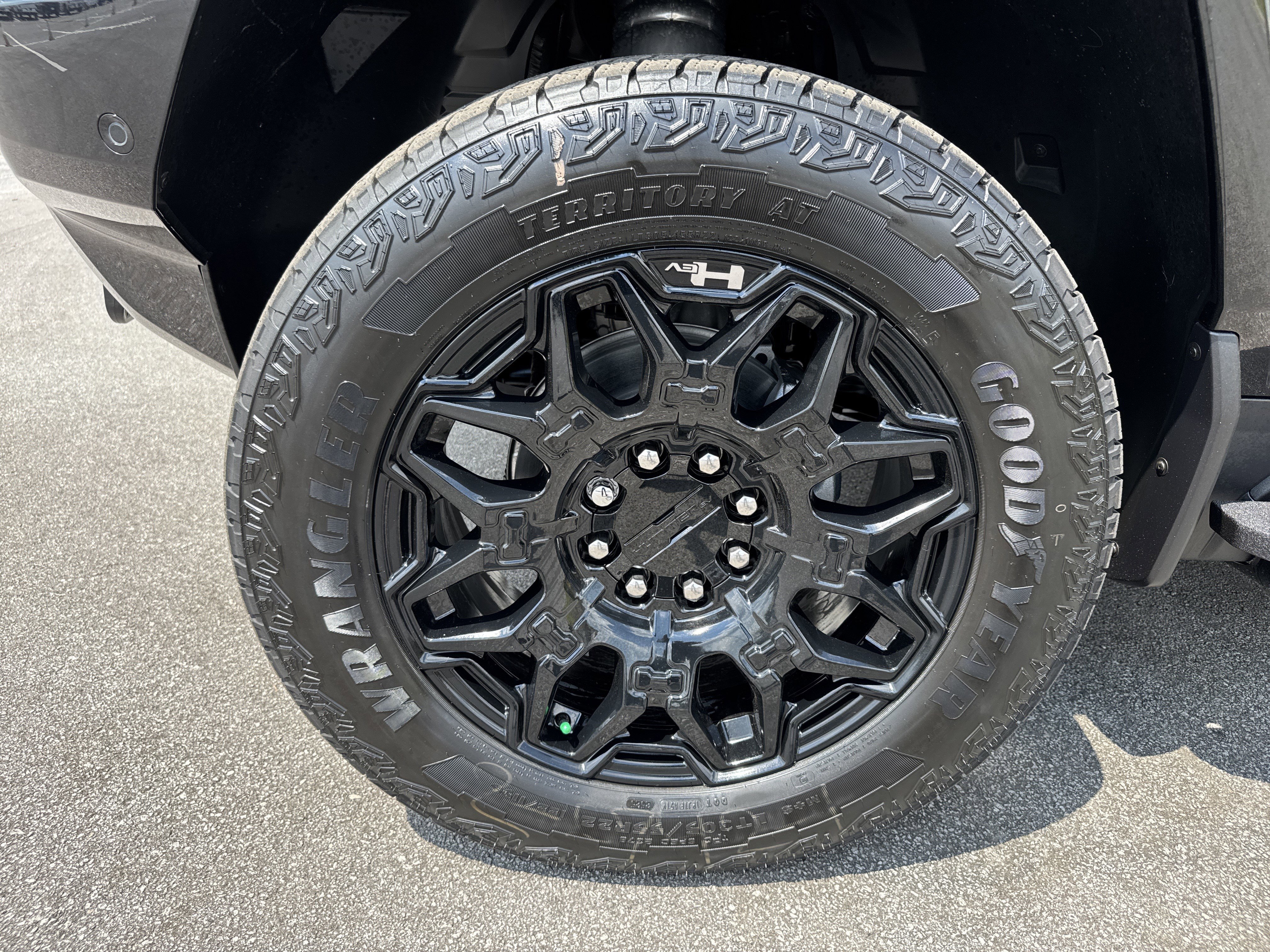 New 2026 GMC Hummer EV SUV image 13