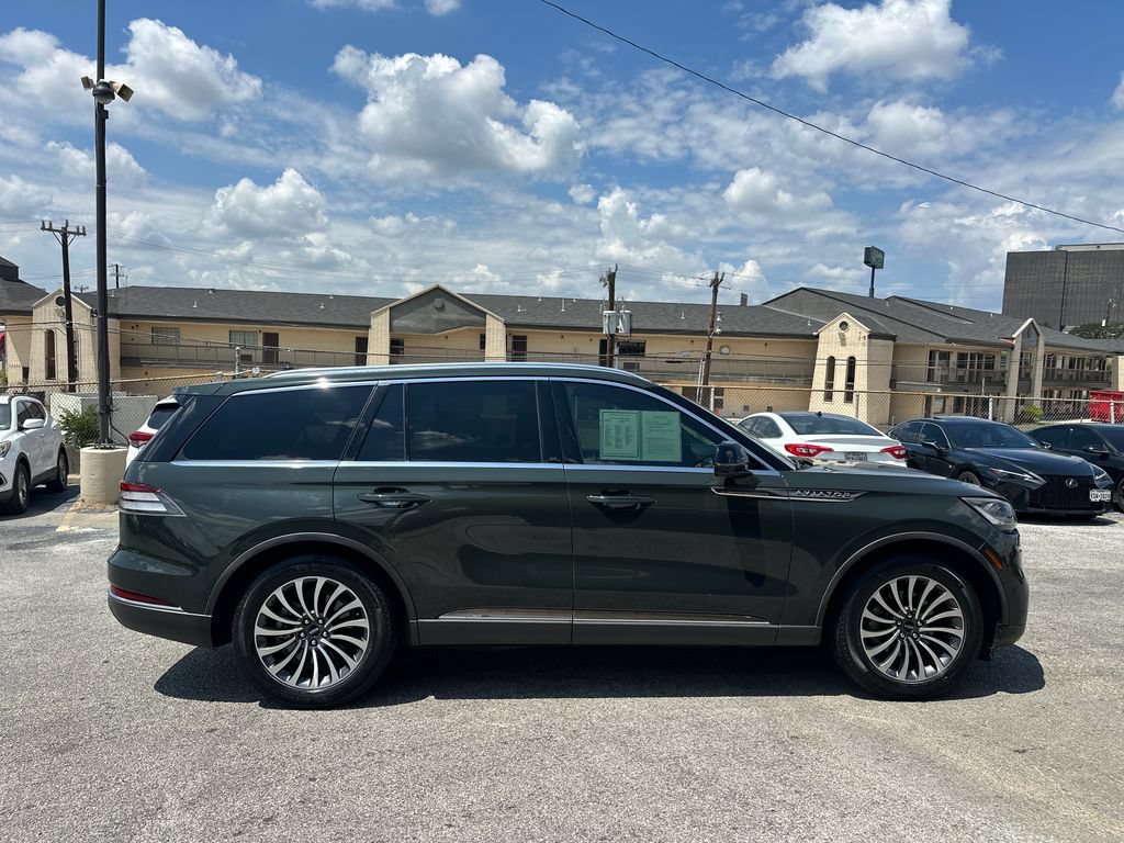 Used 2022 Lincoln Aviator Reserve w/ Elements Package Plus RWD image 2