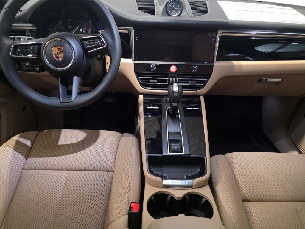 New 2026 Porsche Macan AWD/4WD image 19