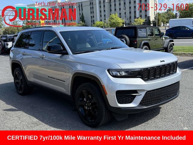 Certified 2025 Jeep Grand Cherokee Altitude AWD/4WD image 1