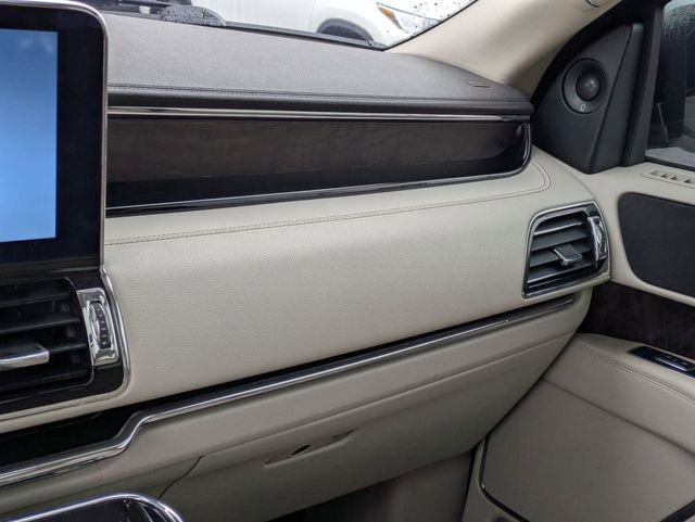 Used 2018 Lincoln Navigator Reserve w/ Technology Package image 21