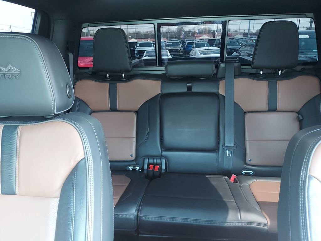 Used 2022 Chevrolet Silverado 3500 High Country image 13