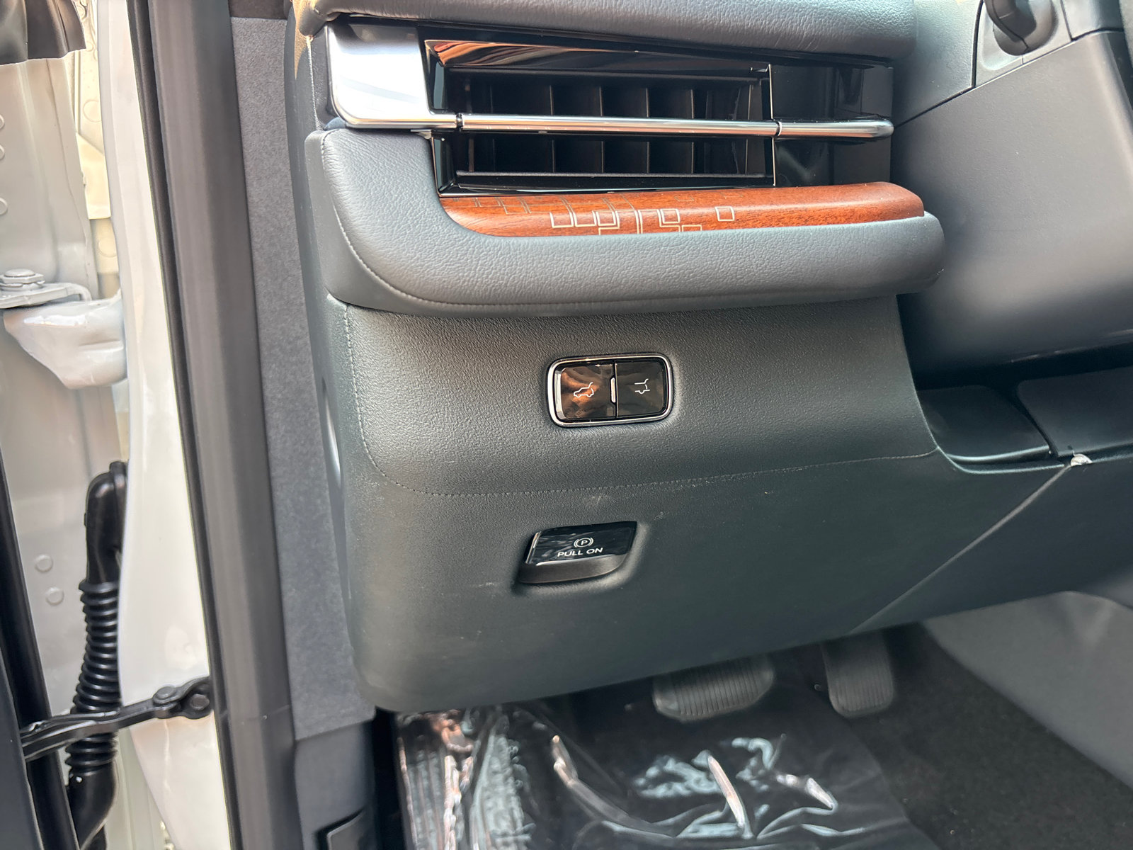 New 2027 Lincoln Navigator L Black Label AWD/4WD image 13