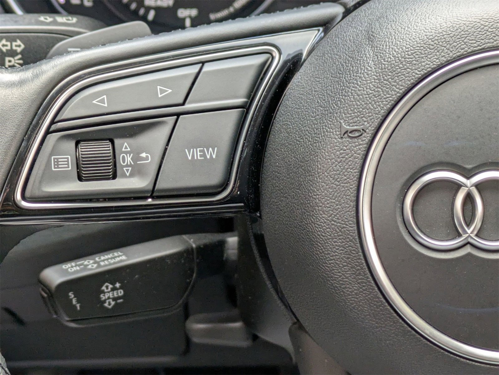 Used 2021 Audi A4 2.0T Premium w/ Convenience Package image 10