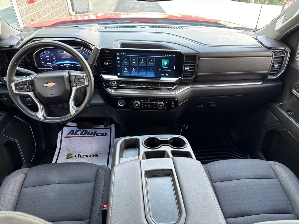 Used 2023 Chevrolet Silverado 1500 LT AWD/4WD image 13