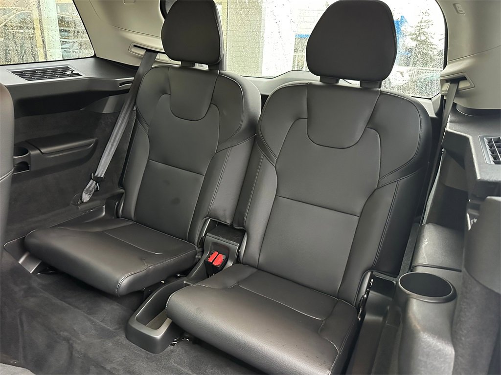 Used 2019 Volvo XC90 T6 Momentum w/ Protection Package Premier image 17