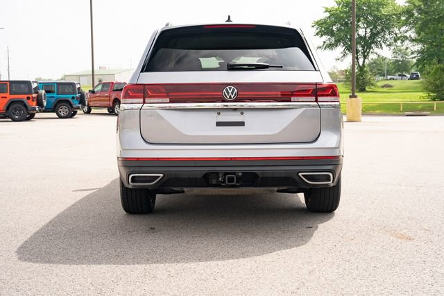 Certified 2025 Volkswagen Atlas SE FWD image 5