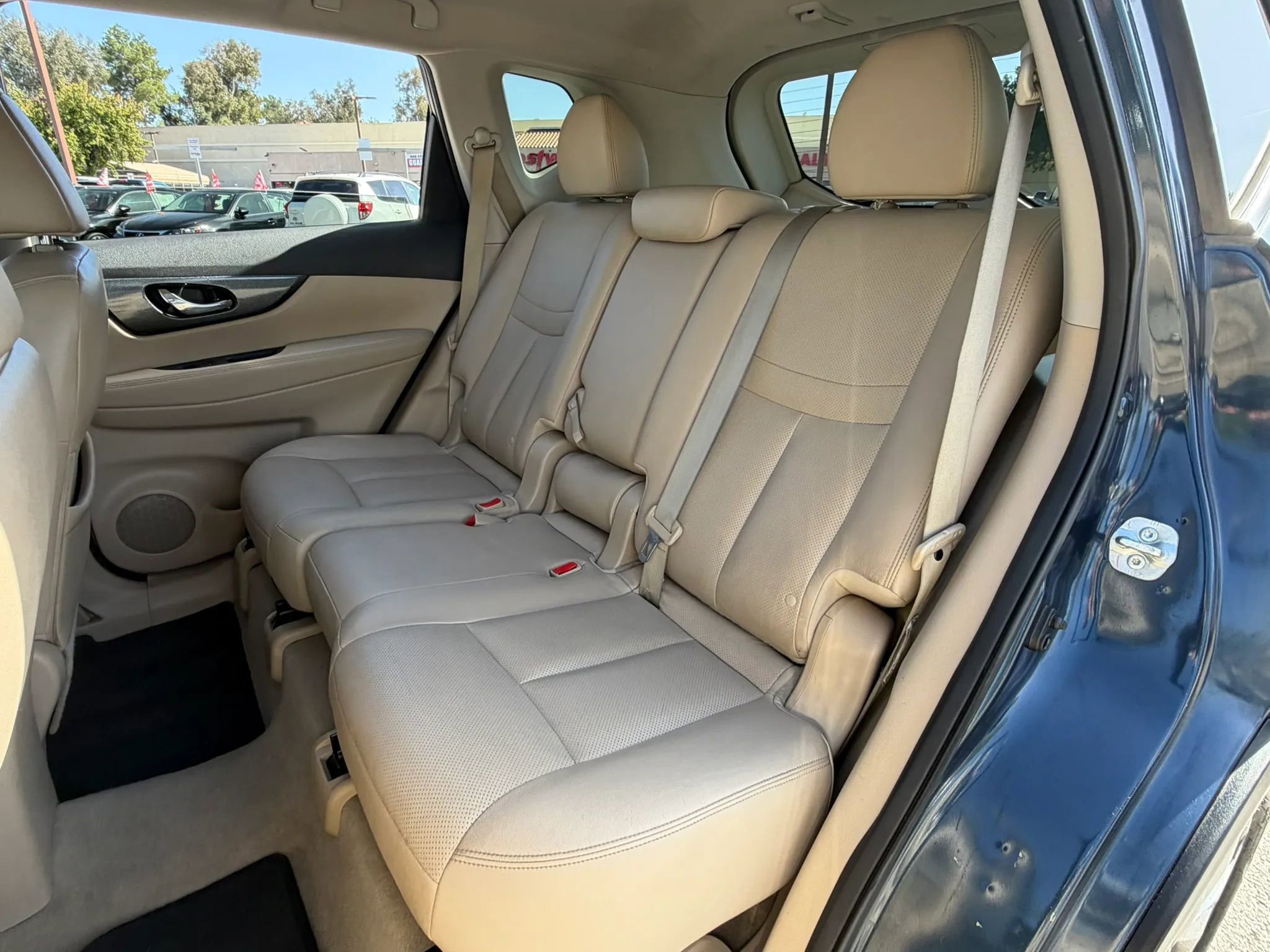 Used 2015 Nissan Rogue SL w/ SL Premium Package image 21