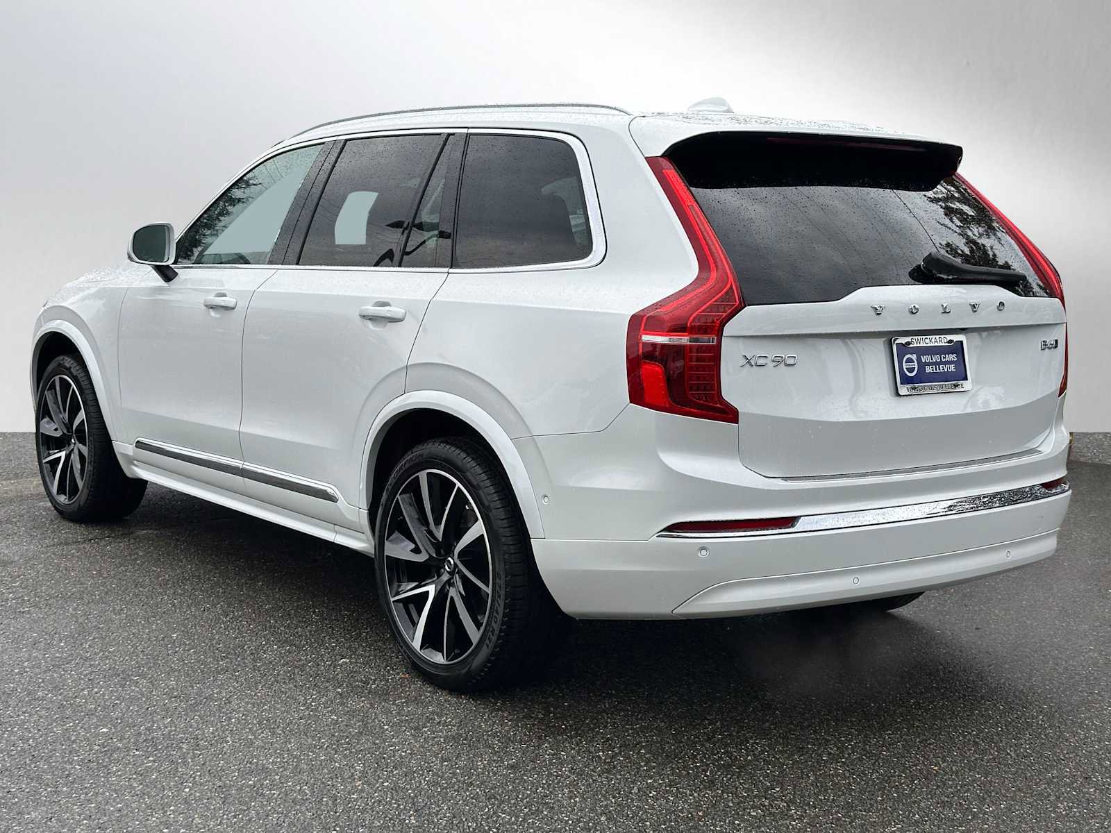 Used 2025 Volvo XC90 B6 Plus w/ Protection Package Premier image 5