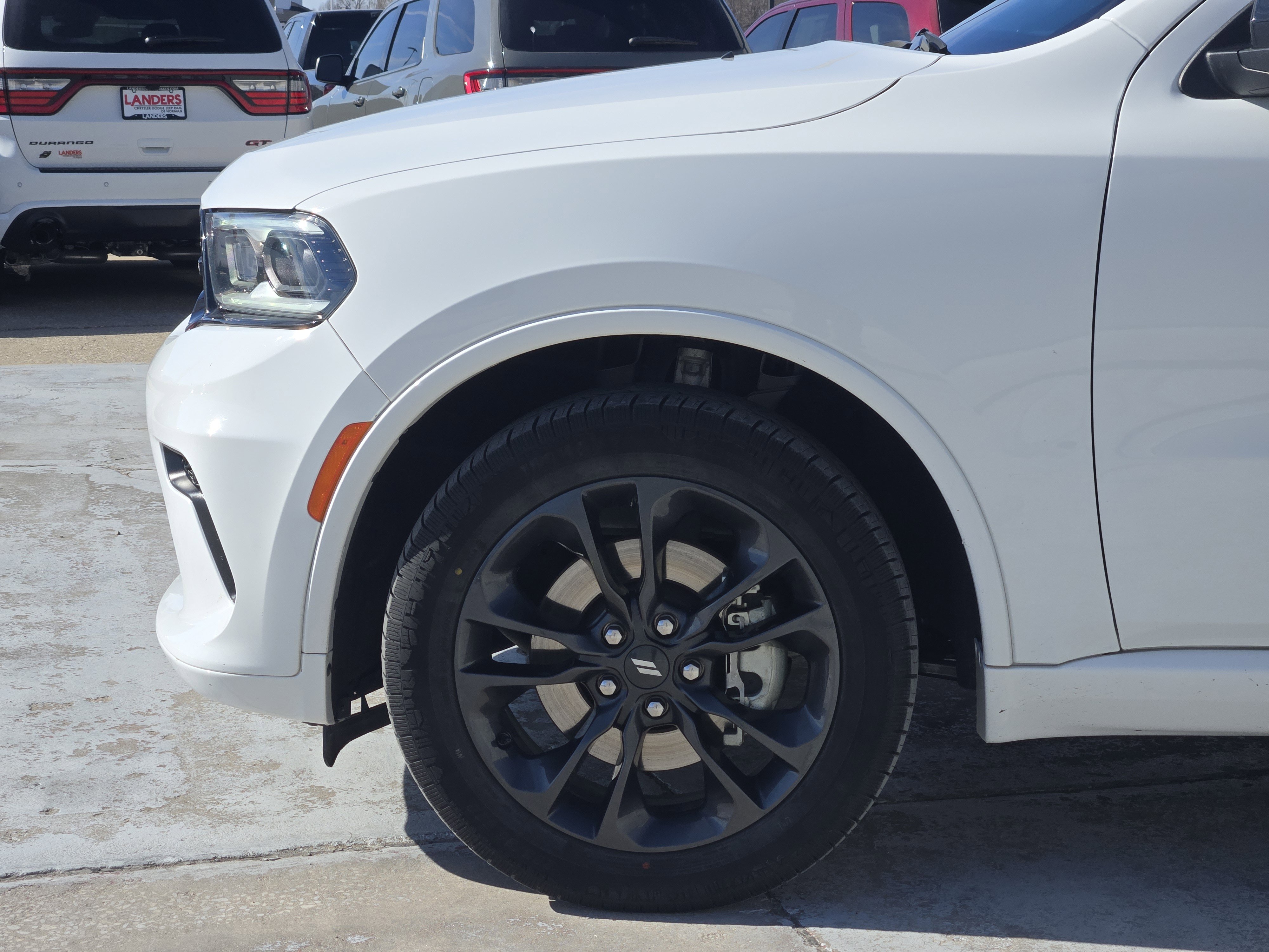 Used 2023 Dodge Durango SXT w/ SXT Blacktop Group image 9