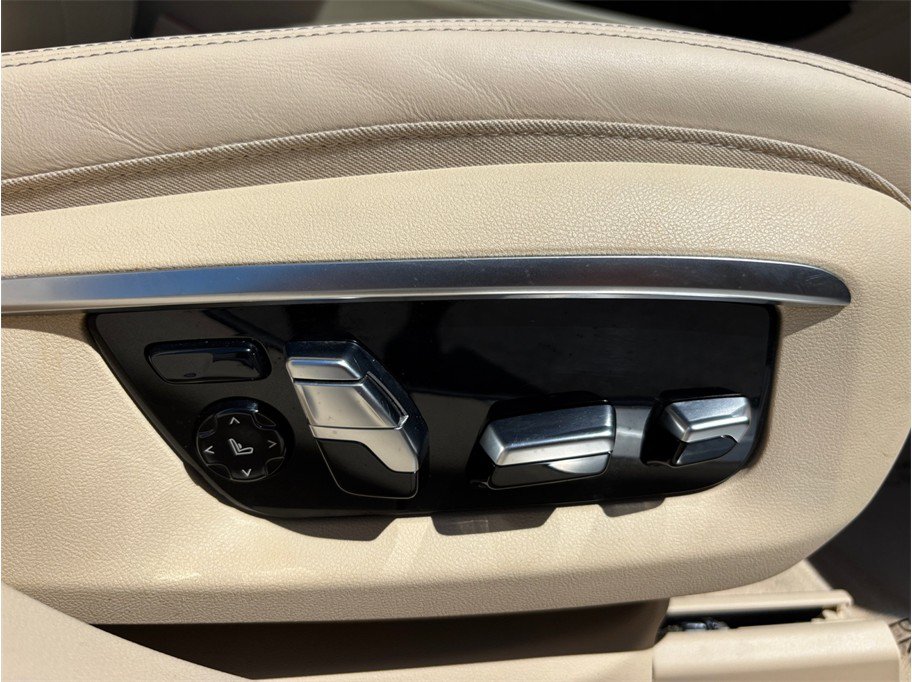 Used 2016 BMW 750i RWD image 47