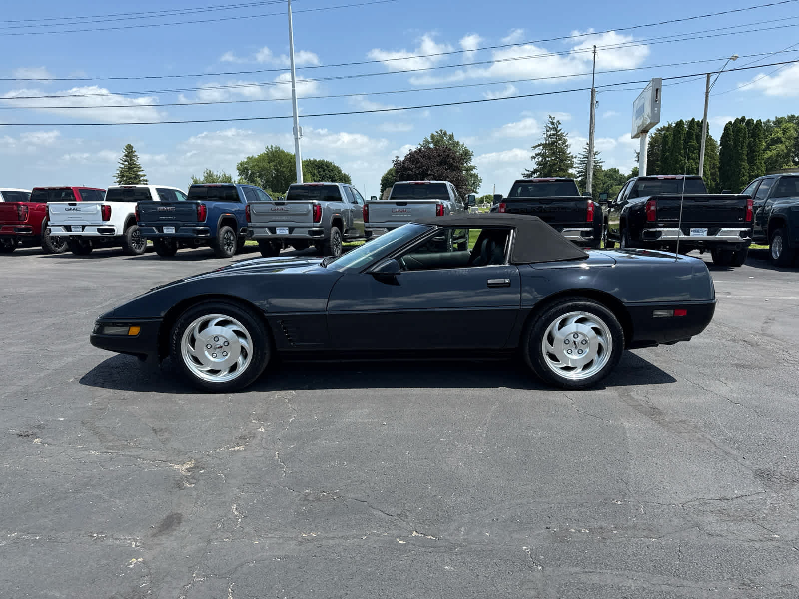 Used 1996 Chevrolet Corvette Convertible RWD image 2