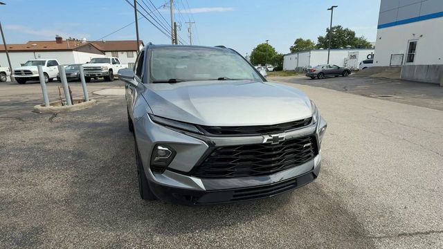 Used 2023 Chevrolet Blazer RS w/ Driver Confidence II Package FWD image 3
