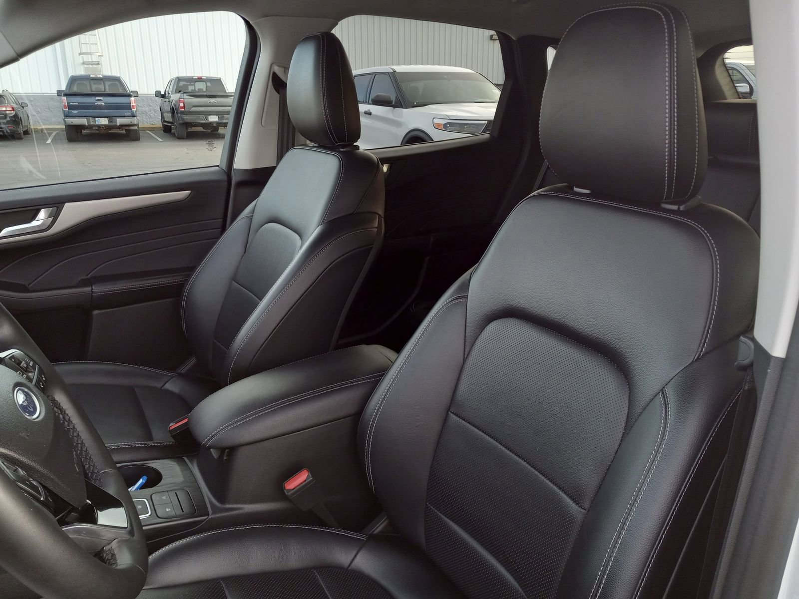 Used 2022 Ford Escape SEL image 14