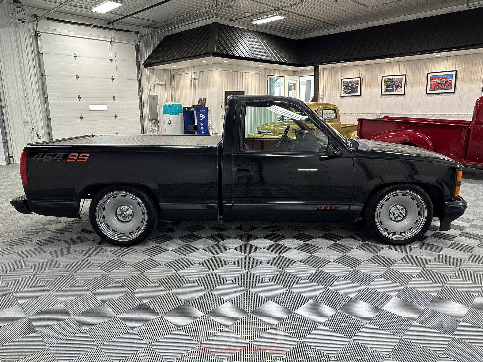 Used 1990 Chevrolet Silverado 1500 454 SS image 7