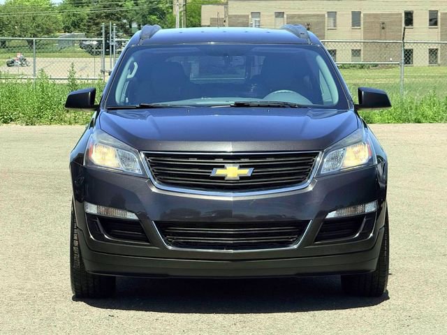 Used 2017 Chevrolet Traverse LS FWD image 2