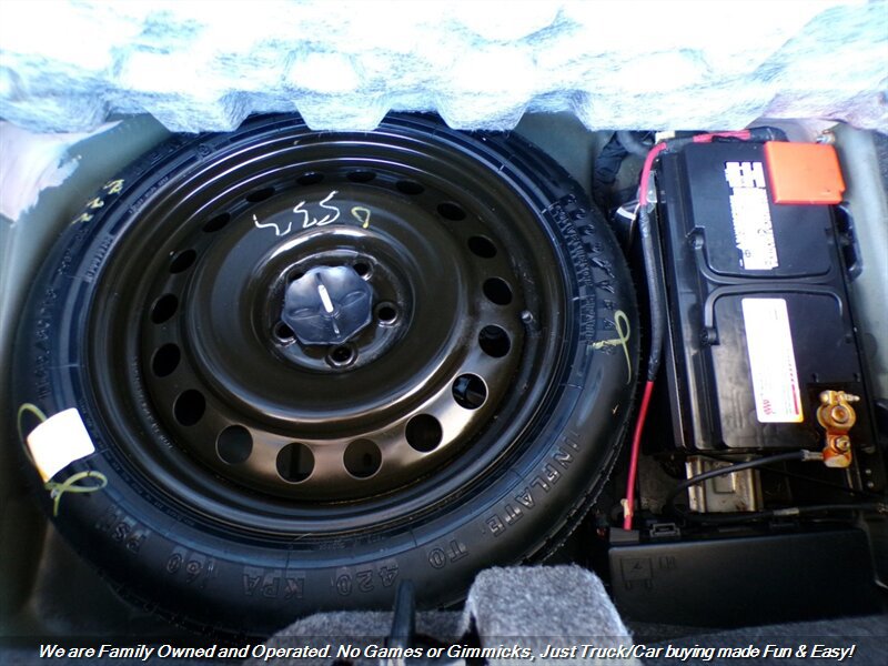 Used 2013 Dodge Challenger SXT RWD image 26