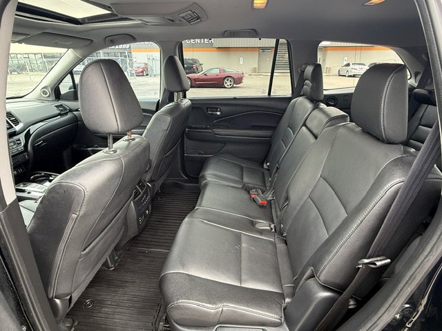 Used 2016 Honda Pilot Touring image 23