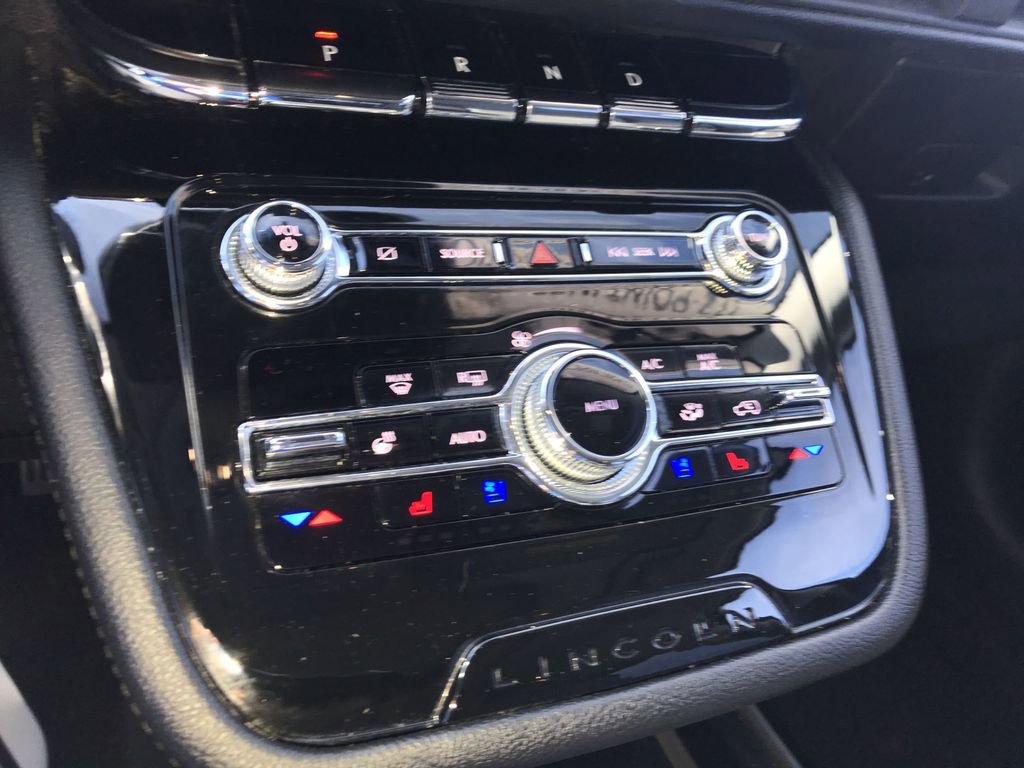 Used 2022 Lincoln Corsair AWD w/ Premium Package image 19