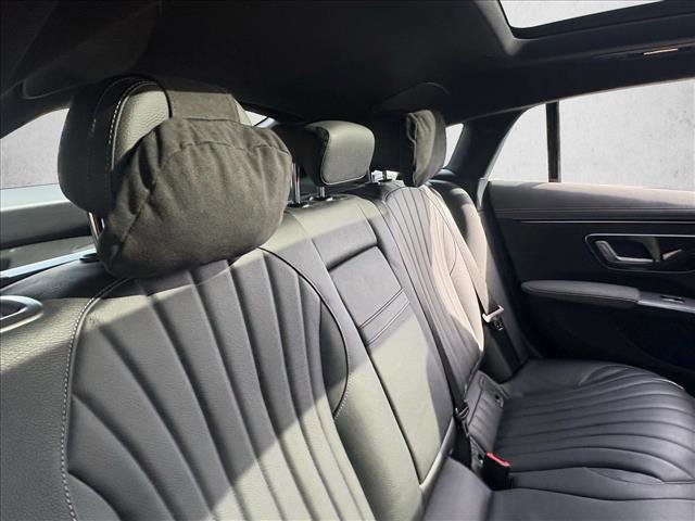 Certified 2022 Mercedes-Benz EQS 580 4MATIC Sedan image 18